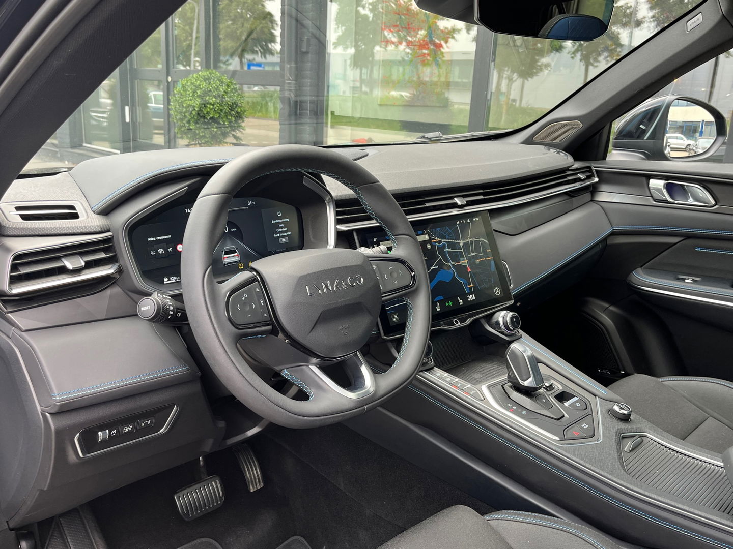 Lynk & Co 01 1.5 262PK|Pano|Infinity|BTW|Memory|360Camera|ACC|Carplay|Ambient Light|Keyless|Facelift|NL-Auto