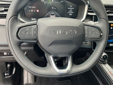 Lynk & Co 01 1.5 262PK|Pano|Infinity|BTW|Memory|360Camera|ACC|Carplay|Ambient Light|Keyless|Facelift|NL-Auto