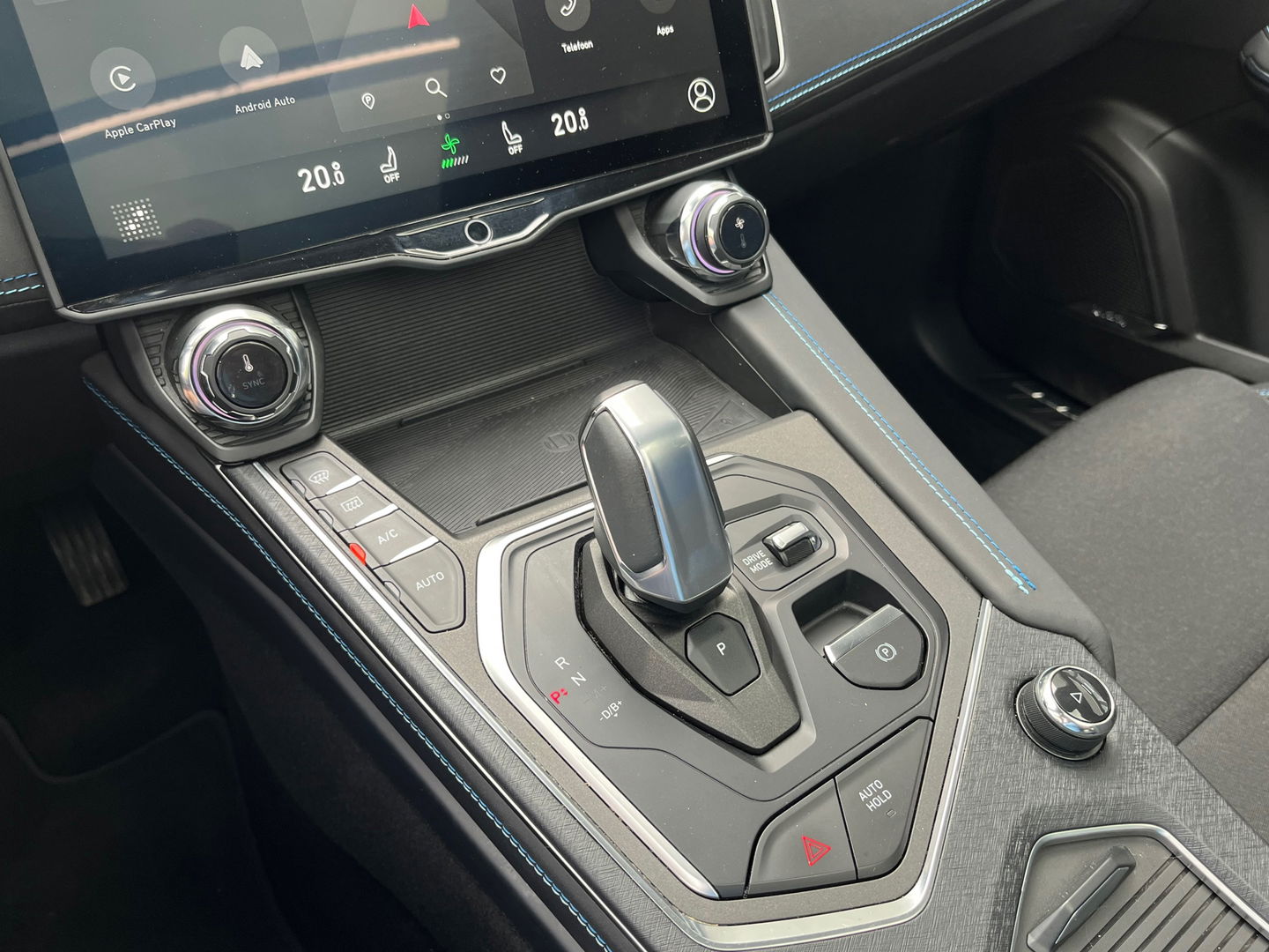 Lynk & Co 01 1.5 262PK|Pano|Infinity|BTW|Memory|360Camera|ACC|Carplay|Ambient Light|Keyless|Facelift|NL-Auto