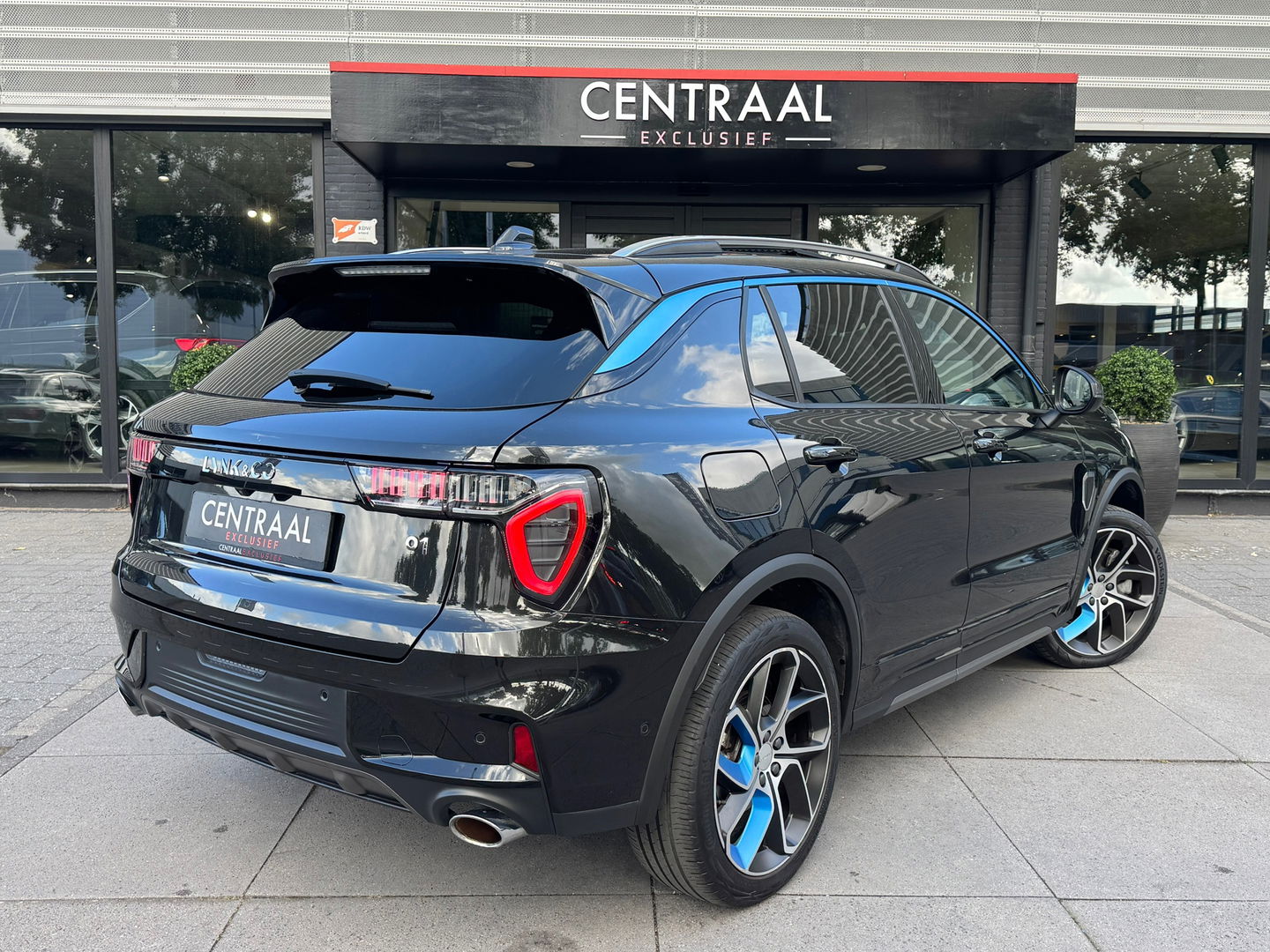 Lynk & Co 01 1.5 262PK|Pano|Infinity|BTW|Memory|360Camera|ACC|Carplay|Ambient Light|Keyless|Facelift|NL-Auto