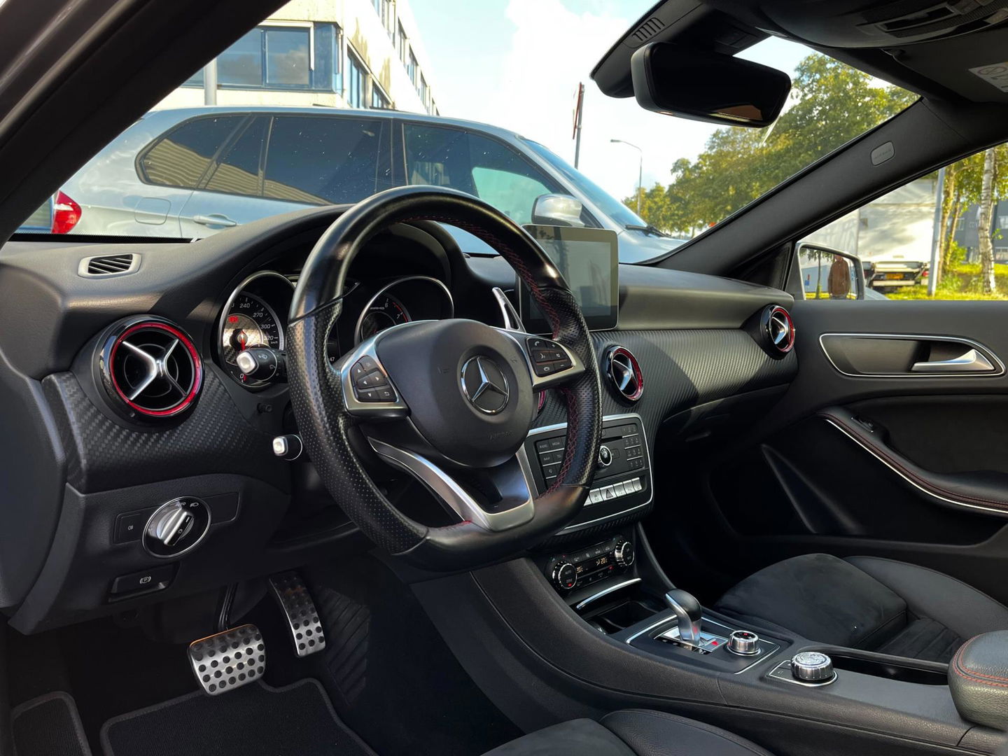 Mercedes-Benz A-Klasse 45 AMG 4MATIC 381PK|Pano|Armytrix|Camera|Leder|Navi|Cruise Control