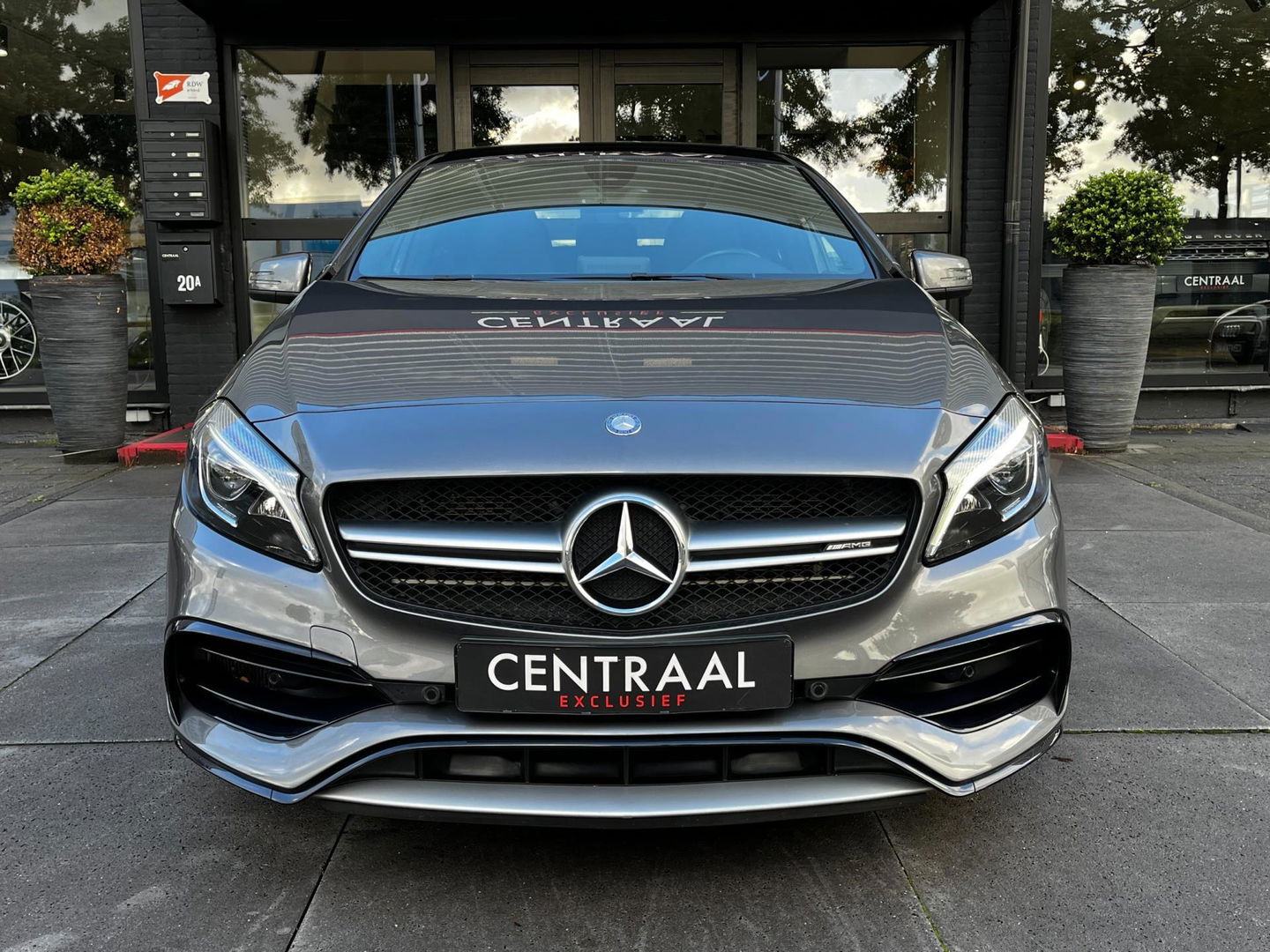 Mercedes-Benz A-Klasse 45 AMG 4MATIC 381PK|Pano|Armytrix|Camera|Leder|Navi|Cruise Control