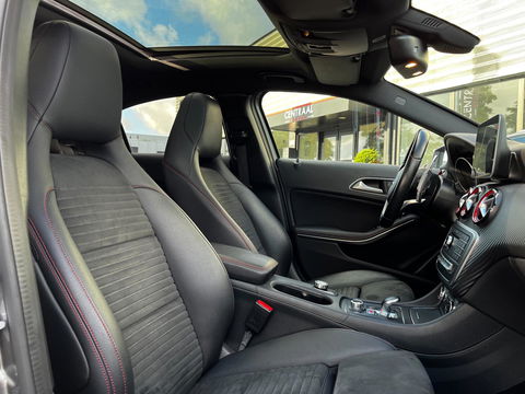 Mercedes-Benz A-Klasse 45 AMG 4MATIC 381PK|Pano|Armytrix|Camera|Leder|Navi|Cruise Control