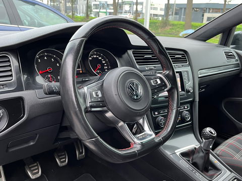 Volkswagen Golf 2.0 TSI GTI 220PK|Navi|Pdc|Cruise Control|Stoelverwarming|Bluetooth