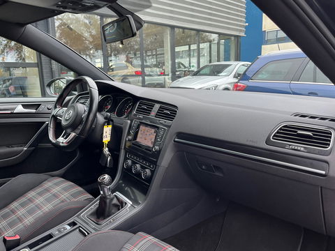Volkswagen Golf 2.0 TSI GTI 220PK|Navi|Pdc|Cruise Control|Stoelverwarming|Bluetooth