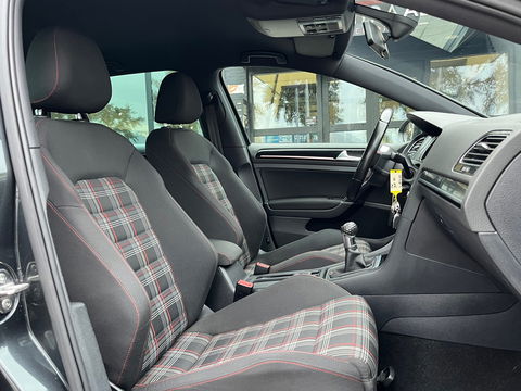 Volkswagen Golf 2.0 TSI GTI 220PK|Navi|Pdc|Cruise Control|Stoelverwarming|Bluetooth