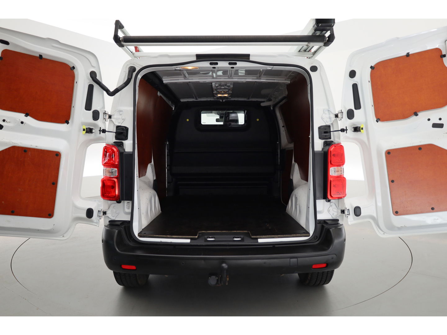 Opel Vivaro 2.0 CDTI L2H1 Edition | Navi | Trekhaak | Dakrails | Apple CarPlay