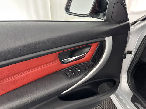 BMW 3-serie 328i High Executive M-Sport-Pack *PANO | FULL-LEATHER | XENON | SPORT-SEATS | HIFI-SOUND | MEMORY-PACK | KEYLESS | NAVI-FULLMAP | ECC | PDC | CRUISE | 19''ALU*