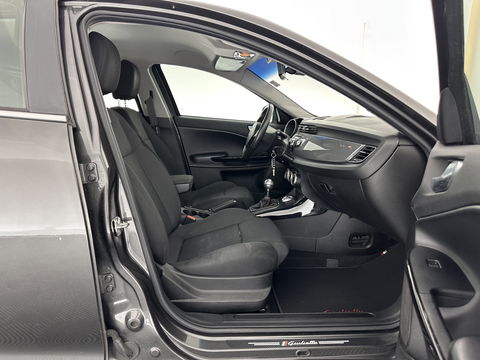 Alfa Romeo Giulietta 1.6 JTDm Business Executive *NAVI-FULLMAP | XENON | SPORT-SEATS | PDC | ECC | CRUISE | 18"ALU*