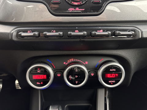Alfa Romeo Giulietta 1.6 JTDm Business Executive *NAVI-FULLMAP | XENON | SPORT-SEATS | PDC | ECC | CRUISE | 18"ALU*