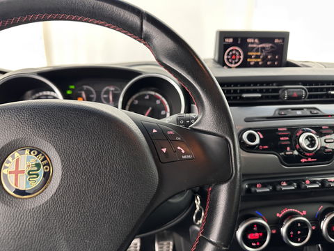 Alfa Romeo Giulietta 1.6 JTDm Business Executive *NAVI-FULLMAP | XENON | SPORT-SEATS | PDC | ECC | CRUISE | 18"ALU*