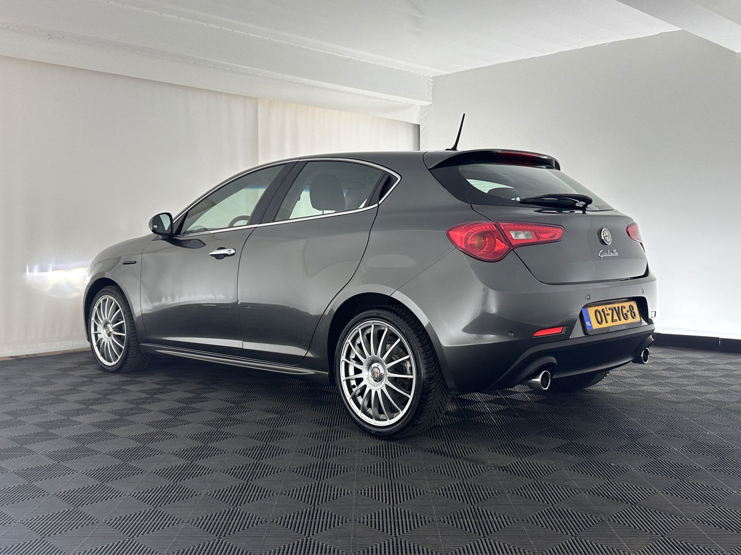 Alfa Romeo Giulietta 1.6 JTDm Business Executive *NAVI-FULLMAP | XENON | SPORT-SEATS | PDC | ECC | CRUISE | 18"ALU*
