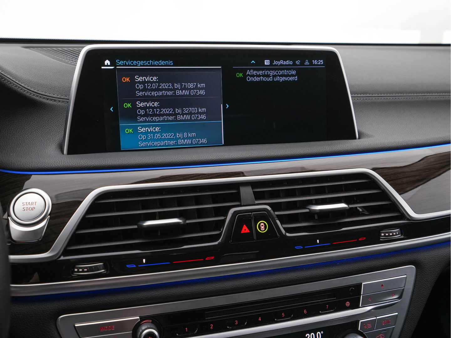 BMW 7 Serie 745e High Executive (INCL-BTW) *LASER-LED | EXCLUSIV-NAPPA-LEATHER | HEAD-UP | SOFT-CLOSE | BLIND-SPOT | MEMORY-PACK | DIGI-COCKPIT | KEYLESS | DAB+ | CAMERA | COMFORT-SEATS | AMBIENT-LIGHT | DAB | CARPLAY | 18"