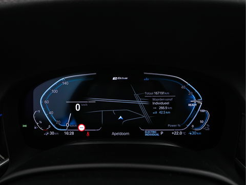 BMW 7 Serie 745e High Executive (INCL-BTW) *LASER-LED | EXCLUSIV-NAPPA-LEATHER | HEAD-UP | SOFT-CLOSE | BLIND-SPOT | MEMORY-PACK | DIGI-COCKPIT | KEYLESS | DAB+ | CAMERA | COMFORT-SEATS | AMBIENT-LIGHT | DAB | CARPLAY | 18"