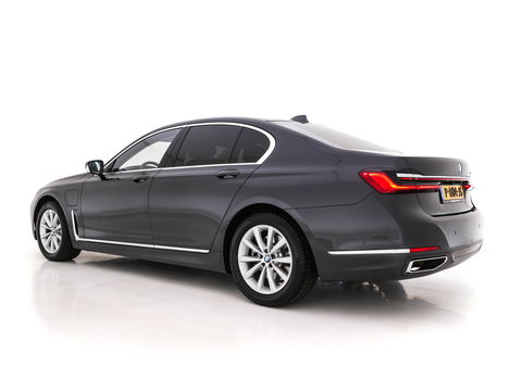 BMW 7 Serie 745e High Executive (INCL-BTW) *LASER-LED | EXCLUSIV-NAPPA-LEATHER | HEAD-UP | SOFT-CLOSE | BLIND-SPOT | MEMORY-PACK | DIGI-COCKPIT | KEYLESS | DAB+ | CAMERA | COMFORT-SEATS | AMBIENT-LIGHT | DAB | CARPLAY | 18"