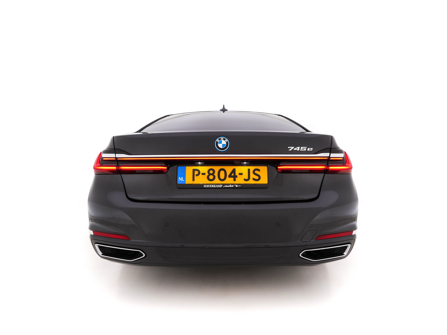 BMW 7 Serie 745e High Executive (INCL-BTW) *LASER-LED | EXCLUSIV-NAPPA-LEATHER | HEAD-UP | SOFT-CLOSE | BLIND-SPOT | MEMORY-PACK | DIGI-COCKPIT | KEYLESS | DAB+ | CAMERA | COMFORT-SEATS | AMBIENT-LIGHT | DAB | CARPLAY | 18"