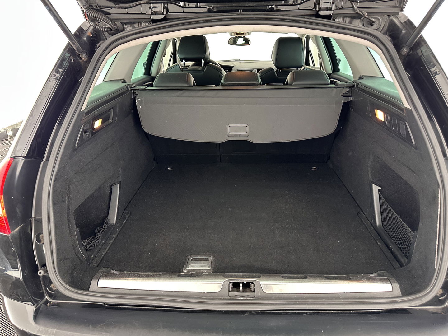 Citroën C5 Tourer 1.6 THP Business *1/2LEATHER | NAVI-FULLMAP | COMFORT-SEATS | ECC | PDC | CRUISE | 17''ALU | TOWBAR*