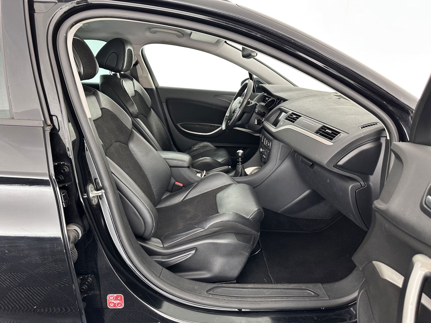 Citroën C5 Tourer 1.6 THP Business *1/2LEATHER | NAVI-FULLMAP | COMFORT-SEATS | ECC | PDC | CRUISE | 17''ALU | TOWBAR*