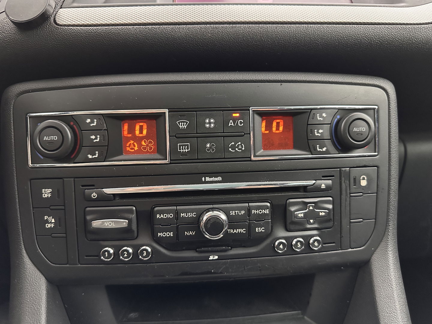 Citroën C5 Tourer 1.6 THP Business *1/2LEATHER | NAVI-FULLMAP | COMFORT-SEATS | ECC | PDC | CRUISE | 17''ALU | TOWBAR*