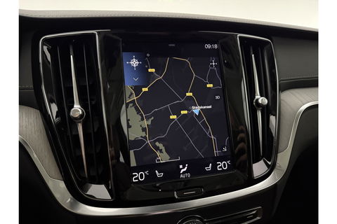 Volvo V60 2.0 T8 Twin Engine AWD Inscription 304PK Pano Harman/Kardon Trekhaak Memory Head-up LED Virtual Stoelverwarming/Stoelventilatie Cruise Carplay Camera Navi 18"LMV