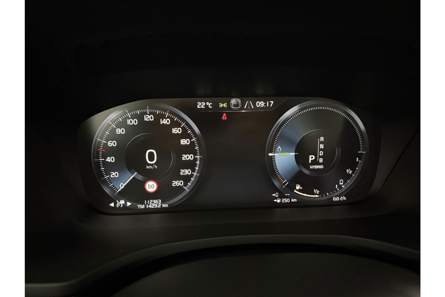 Volvo V60 2.0 T8 Twin Engine AWD Inscription 304PK Pano Harman/Kardon Trekhaak Memory Head-up LED Virtual Stoelverwarming/Stoelventilatie Cruise Carplay Camera Navi 18"LMV