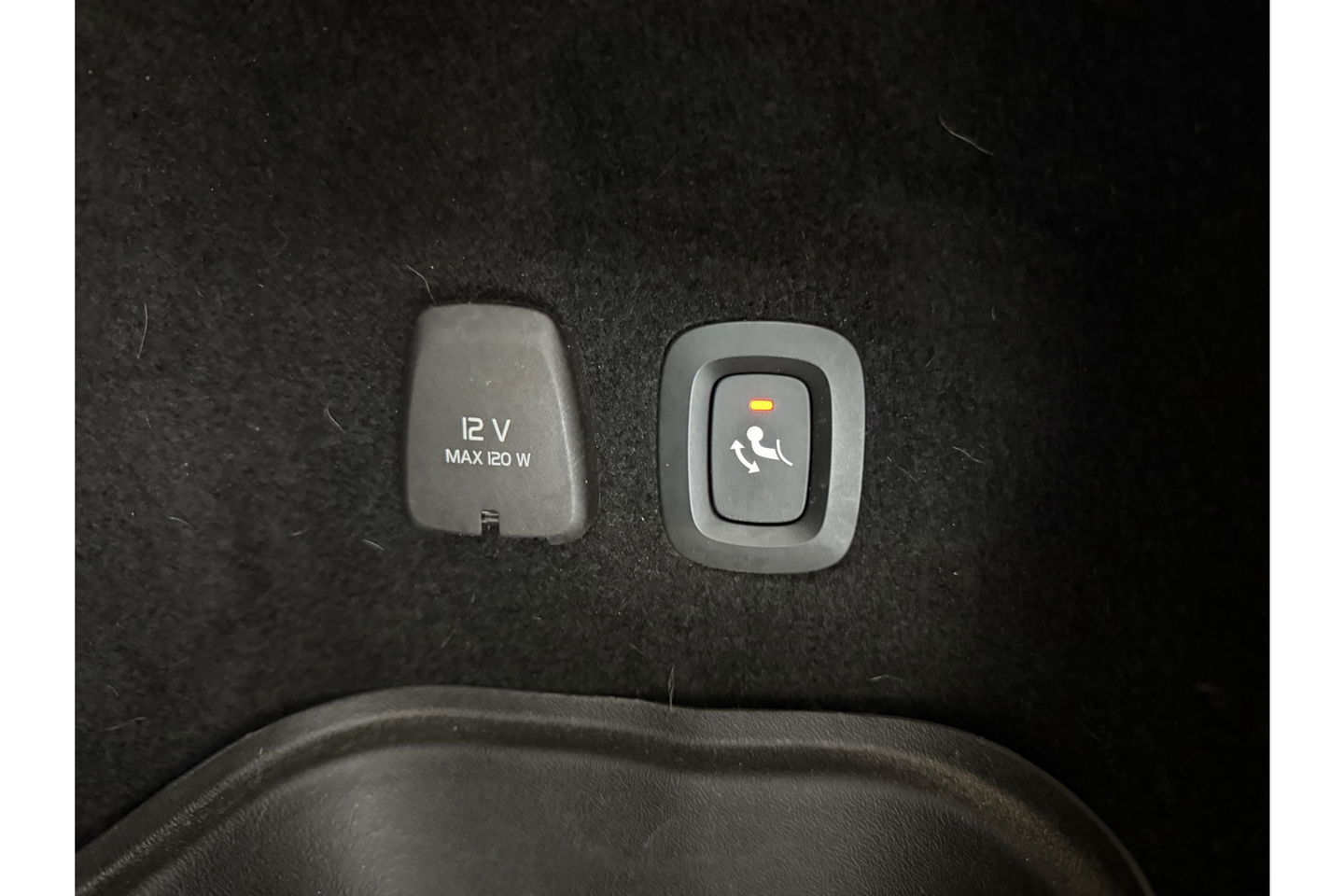 Volvo V60 2.0 T8 Twin Engine AWD Inscription 304PK Pano Harman/Kardon Trekhaak Memory Head-up LED Virtual Stoelverwarming/Stoelventilatie Cruise Carplay Camera Navi 18"LMV
