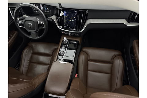 Volvo V60 2.0 T8 Twin Engine AWD Inscription 304PK Pano Harman/Kardon Trekhaak Memory Head-up LED Virtual Stoelverwarming/Stoelventilatie Cruise Carplay Camera Navi 18"LMV