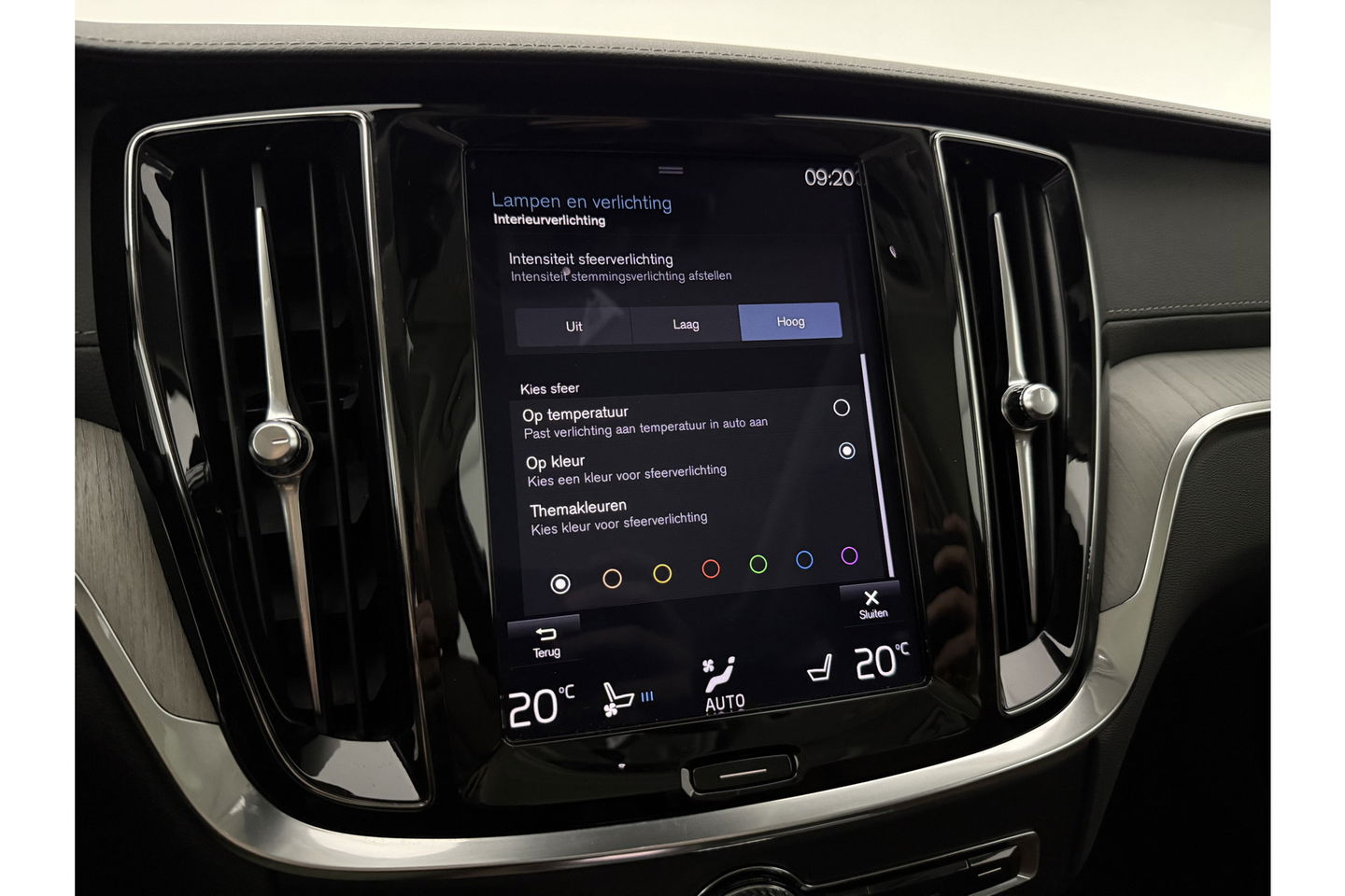 Volvo V60 2.0 T8 Twin Engine AWD Inscription 304PK Pano Harman/Kardon Trekhaak Memory Head-up LED Virtual Stoelverwarming/Stoelventilatie Cruise Carplay Camera Navi 18"LMV