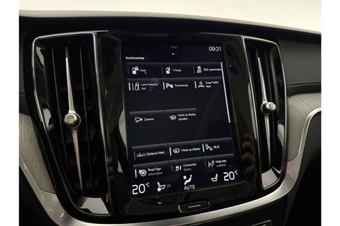 Volvo V60 2.0 T8 Twin Engine AWD Inscription 304PK Pano Harman/Kardon Trekhaak Memory Head-up LED Virtual Stoelverwarming/Stoelventilatie Cruise Carplay Camera Navi 18"LMV