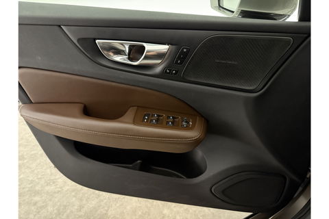 Volvo V60 2.0 T8 Twin Engine AWD Inscription 304PK Pano Harman/Kardon Trekhaak Memory Head-up LED Virtual Stoelverwarming/Stoelventilatie Cruise Carplay Camera Navi 18"LMV