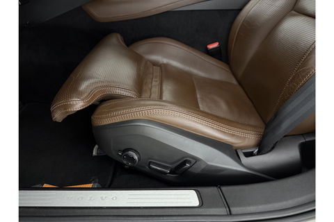 Volvo V60 2.0 T8 Twin Engine AWD Inscription 304PK Pano Harman/Kardon Trekhaak Memory Head-up LED Virtual Stoelverwarming/Stoelventilatie Cruise Carplay Camera Navi 18"LMV