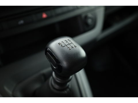 Opel Vivaro 2.0 CDTI L2H1 Edition | Navi | Trekhaak | Dakrails | Apple CarPlay