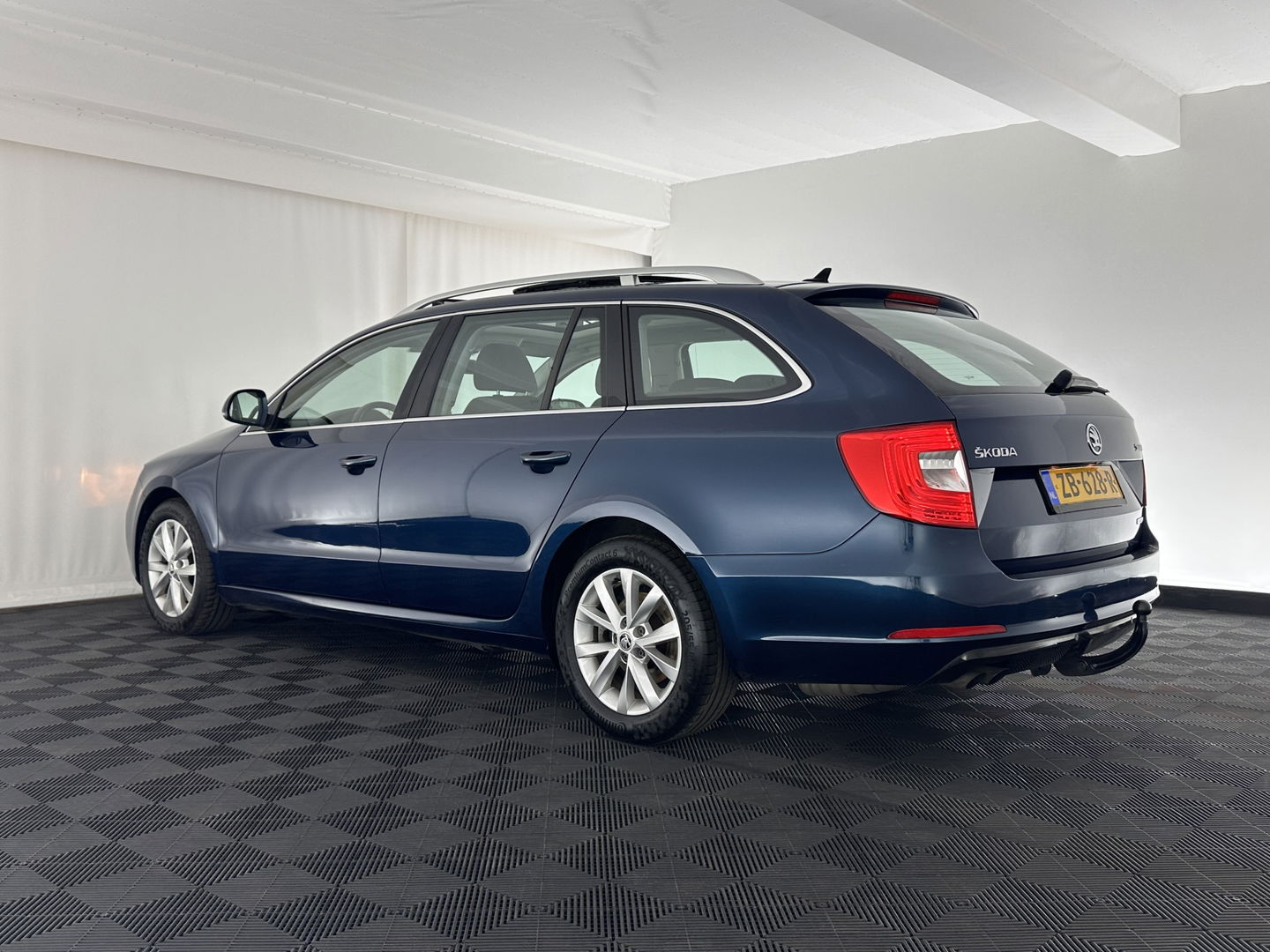 Škoda Superb Combi 1.6 TDI Sprint Pro *PANO | NAVI-FULLMAP | MEMORY-PACK | ECC | PDC | CRUISE | 16''ALU*