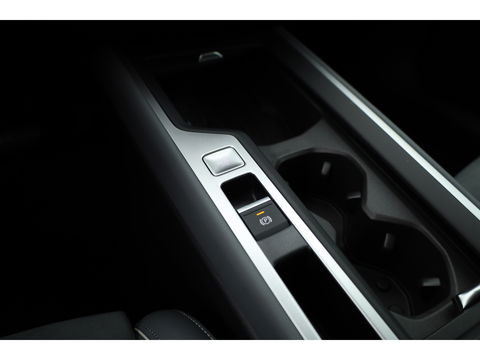 Volkswagen Passat Variant 1.5 eHybrid Business | Navi | Massage | Elek. Trekhaak | Keyless | Adapt. Cruise | Stoel- Stuurverw. |