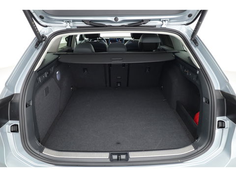 Volkswagen Passat Variant 1.5 eHybrid Business | Navi | Massage | Elek. Trekhaak | Keyless | Adapt. Cruise | Stoel- Stuurverw. |