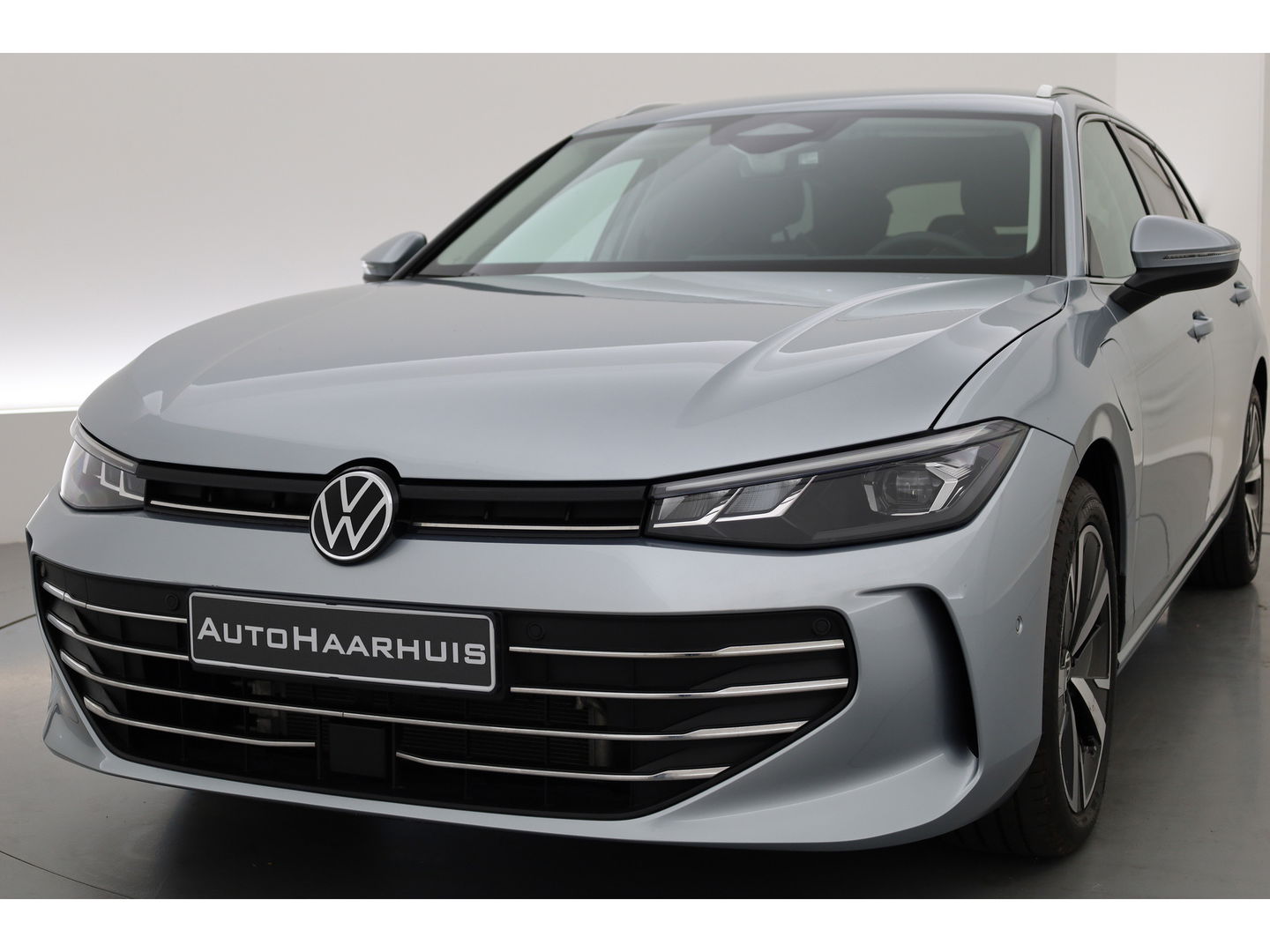 Volkswagen Passat Variant 1.5 eHybrid Business | Navi | Massage | Elek. Trekhaak | Keyless | Adapt. Cruise | Stoel- Stuurverw. |