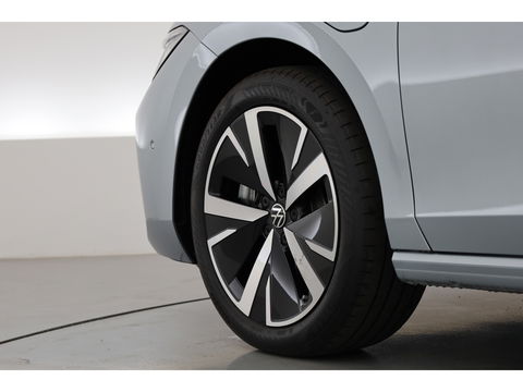 Volkswagen Passat Variant 1.5 eHybrid Business | Navi | Massage | Elek. Trekhaak | Keyless | Adapt. Cruise | Stoel- Stuurverw. |
