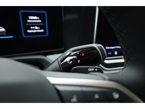 Volkswagen Passat Variant 1.5 eHybrid Business | Navi | Massage | Elek. Trekhaak | Keyless | Adapt. Cruise | Stoel- Stuurverw. |