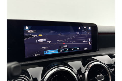 Mercedes-Benz A-Klasse 200 AMG Night Upgrade 164PK Pano Sfeer LED Carplay Virtual Camera Clima Cruise Navi PDC 18''LMV