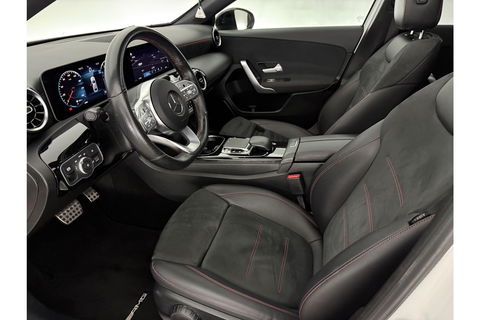 Mercedes-Benz A-Klasse 200 AMG Night Upgrade 164PK Pano Sfeer LED Carplay Virtual Camera Clima Cruise Navi PDC 18''LMV