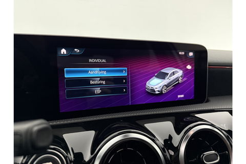 Mercedes-Benz A-Klasse 200 AMG Night Upgrade 164PK Pano Sfeer LED Carplay Virtual Camera Clima Cruise Navi PDC 18''LMV