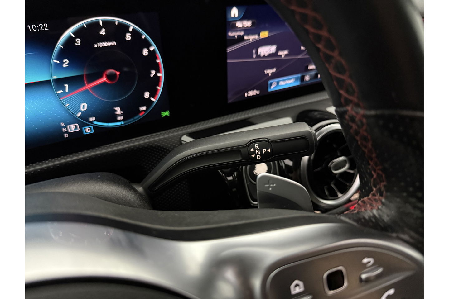 Mercedes-Benz A-Klasse 200 AMG Night Upgrade 164PK Pano Sfeer LED Carplay Virtual Camera Clima Cruise Navi PDC 18''LMV
