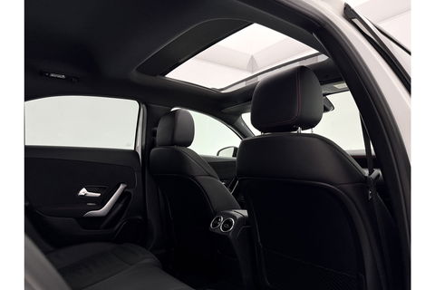 Mercedes-Benz A-Klasse 200 AMG Night Upgrade 164PK Pano Sfeer LED Carplay Virtual Camera Clima Cruise Navi PDC 18''LMV