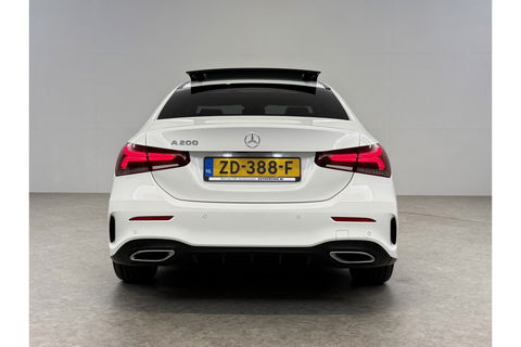 Mercedes-Benz A-Klasse 200 AMG Night Upgrade 164PK Pano Sfeer LED Carplay Virtual Camera Clima Cruise Navi PDC 18''LMV