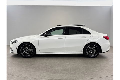 Mercedes-Benz A-Klasse 200 AMG Night Upgrade 164PK Pano Sfeer LED Carplay Virtual Camera Clima Cruise Navi PDC 18''LMV