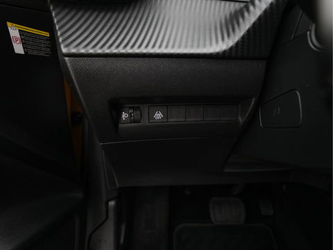 Peugeot e-208 EV Blue Lease Allure 50 kWh (INCL-BTW) *FULL-LED | DIGI-COCKPIT | NAVI-FULLMAP | KEYLESS | CCS-FASTLOADER | CAMERA | 1/2 LEDER | ECC | PDC | APP.CONNECT | LANE-ASSIST | CRUISE | COMFORT-SEATS | 16"ALU*