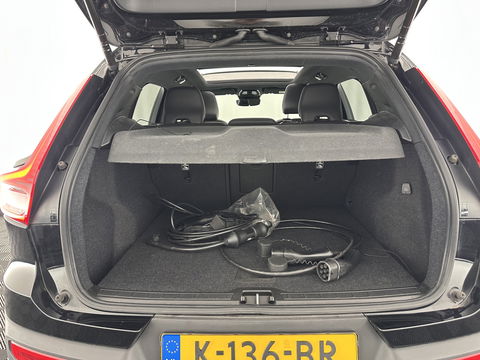 Volvo XC40 Recharge P8 AWD R-Design [ 3-Fase ] (INCL-BTW) *DIGI-COCKPIT | FULL-LED | PREMIUM-AUDIO | DAB | APP.CONNECT | BLIND-SPOT | NAVI-FULLMAP | ALCANTARA-LEATHER | ECC | PDC | SPORT-SEATS | 19''ALU *