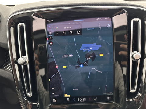 Volvo XC40 Recharge P8 AWD R-Design [ 3-Fase ] (INCL-BTW) *DIGI-COCKPIT | FULL-LED | PREMIUM-AUDIO | DAB | APP.CONNECT | BLIND-SPOT | NAVI-FULLMAP | ALCANTARA-LEATHER | ECC | PDC | SPORT-SEATS | 19''ALU *