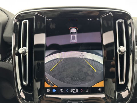 Volvo XC40 Recharge P8 AWD R-Design [ 3-Fase ] (INCL-BTW) *DIGI-COCKPIT | FULL-LED | PREMIUM-AUDIO | DAB | APP.CONNECT | BLIND-SPOT | NAVI-FULLMAP | ALCANTARA-LEATHER | ECC | PDC | SPORT-SEATS | 19''ALU *