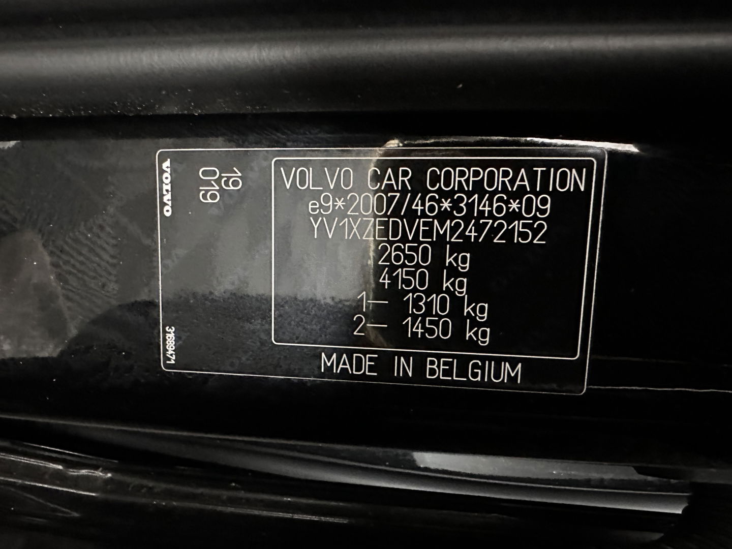 Volvo XC40 Recharge P8 AWD R-Design [ 3-Fase ] (INCL-BTW) *DIGI-COCKPIT | FULL-LED | PREMIUM-AUDIO | DAB | APP.CONNECT | BLIND-SPOT | NAVI-FULLMAP | ALCANTARA-LEATHER | ECC | PDC | SPORT-SEATS | 19''ALU *